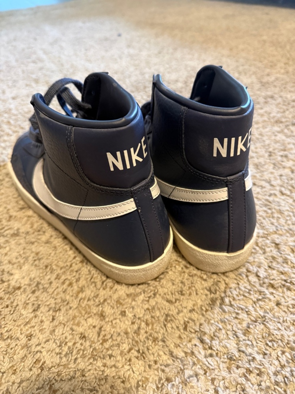 Nike Blazer- High 11.5M 🏀 👟 - Picture 3 of 4